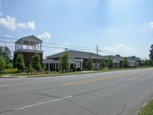 Commercial Space Available – photo 1