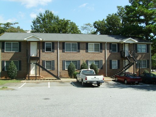 Athens Apartment: 109 Barrington Drive