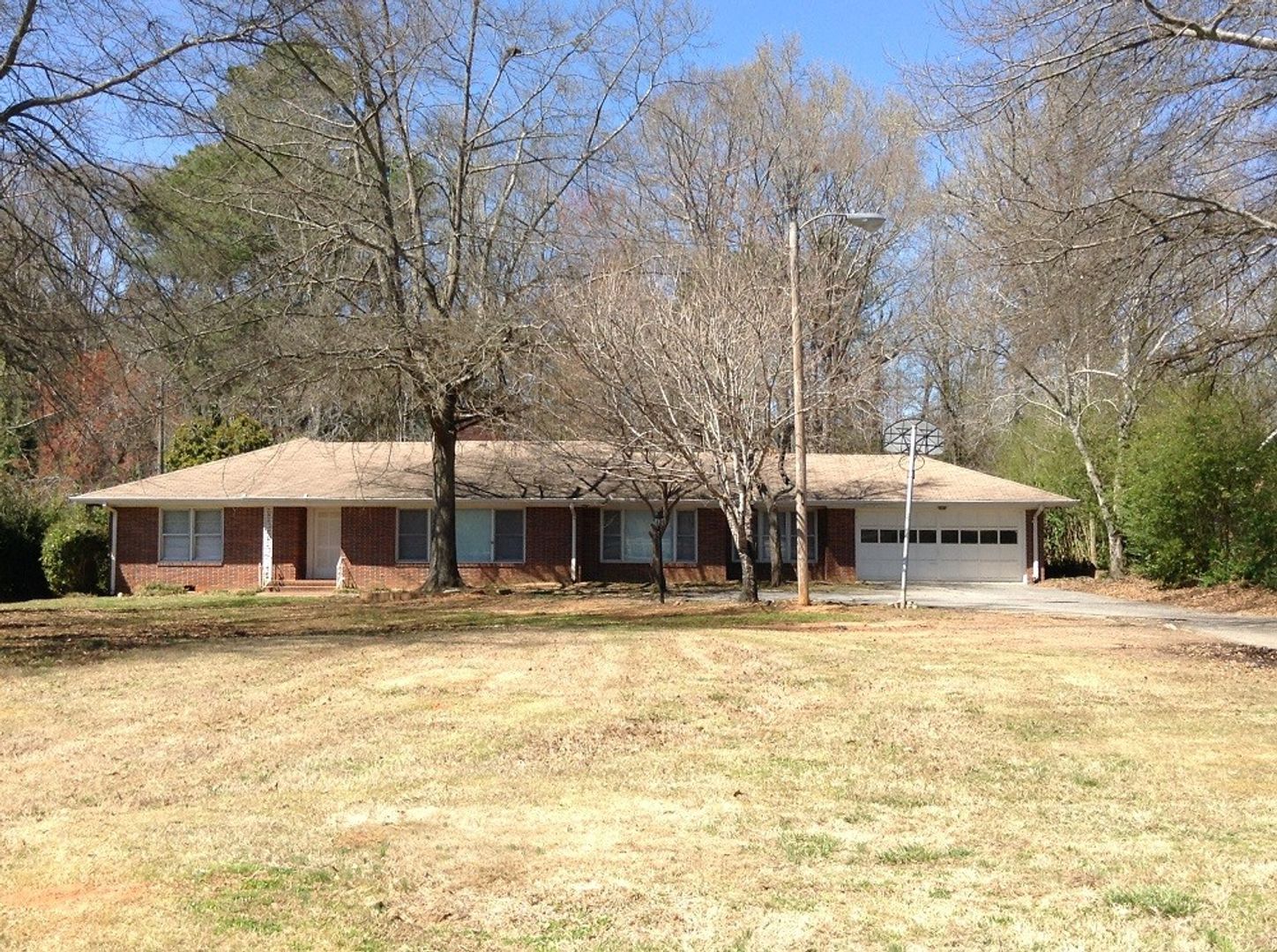 Athens House: 1245 Hull Road
