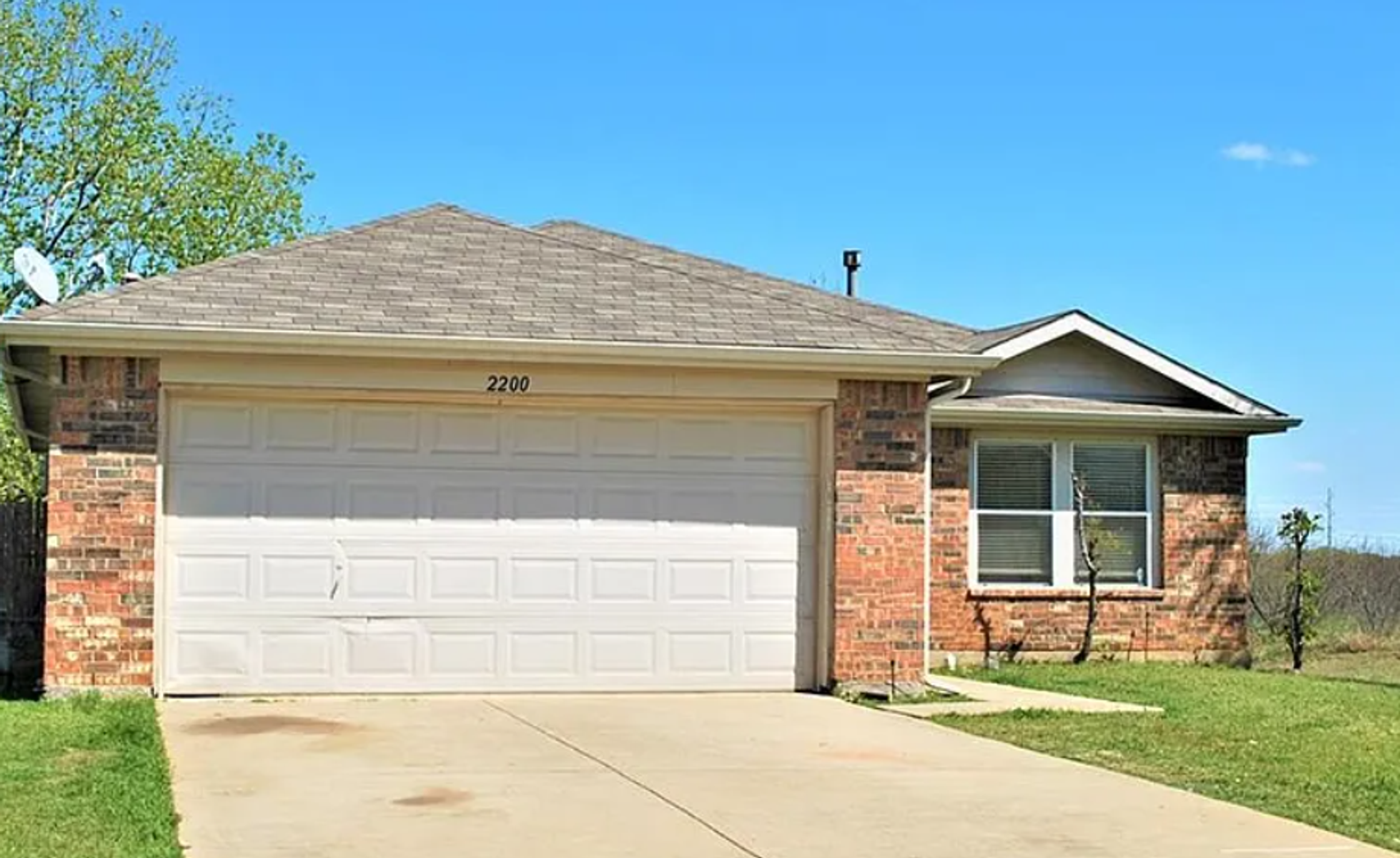 Denton House: 2200 Lookout Ln.