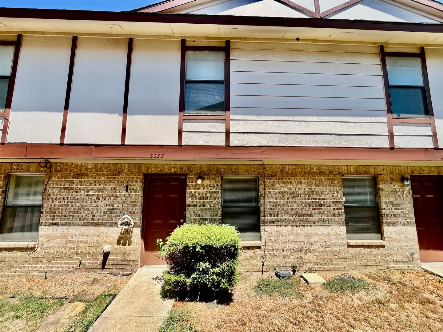 Denton House: 3053 Olympia Dr.