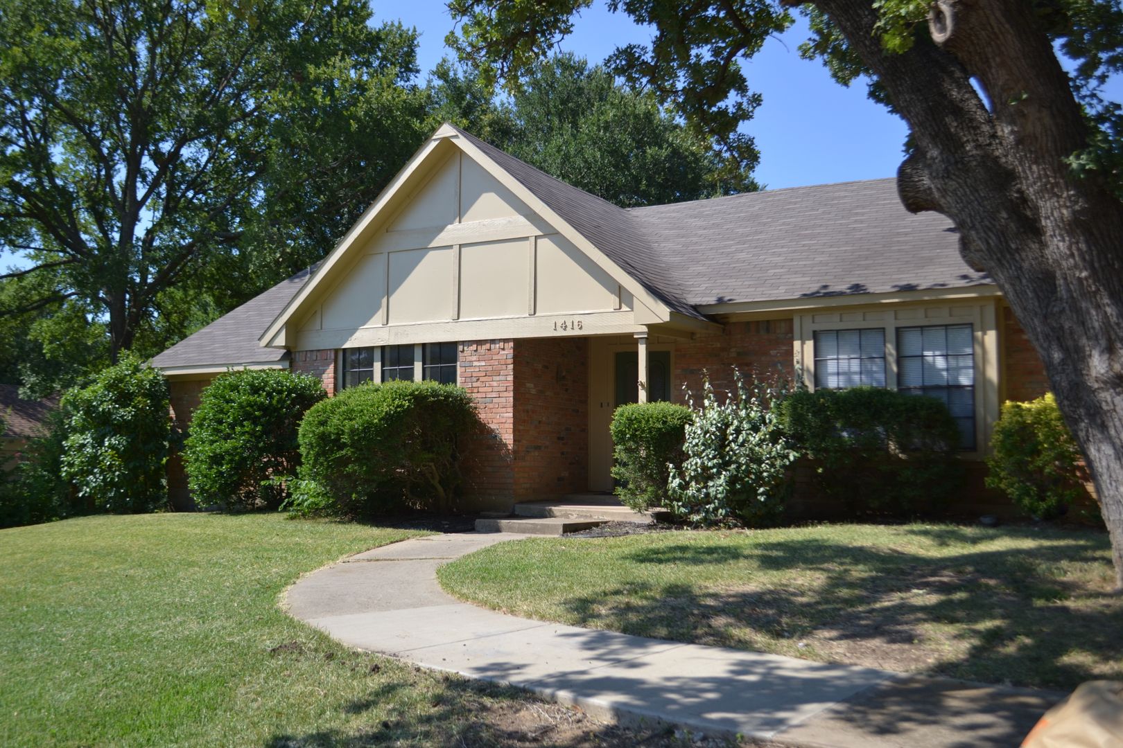 Denton House: 1416 Sandy Creek Dr