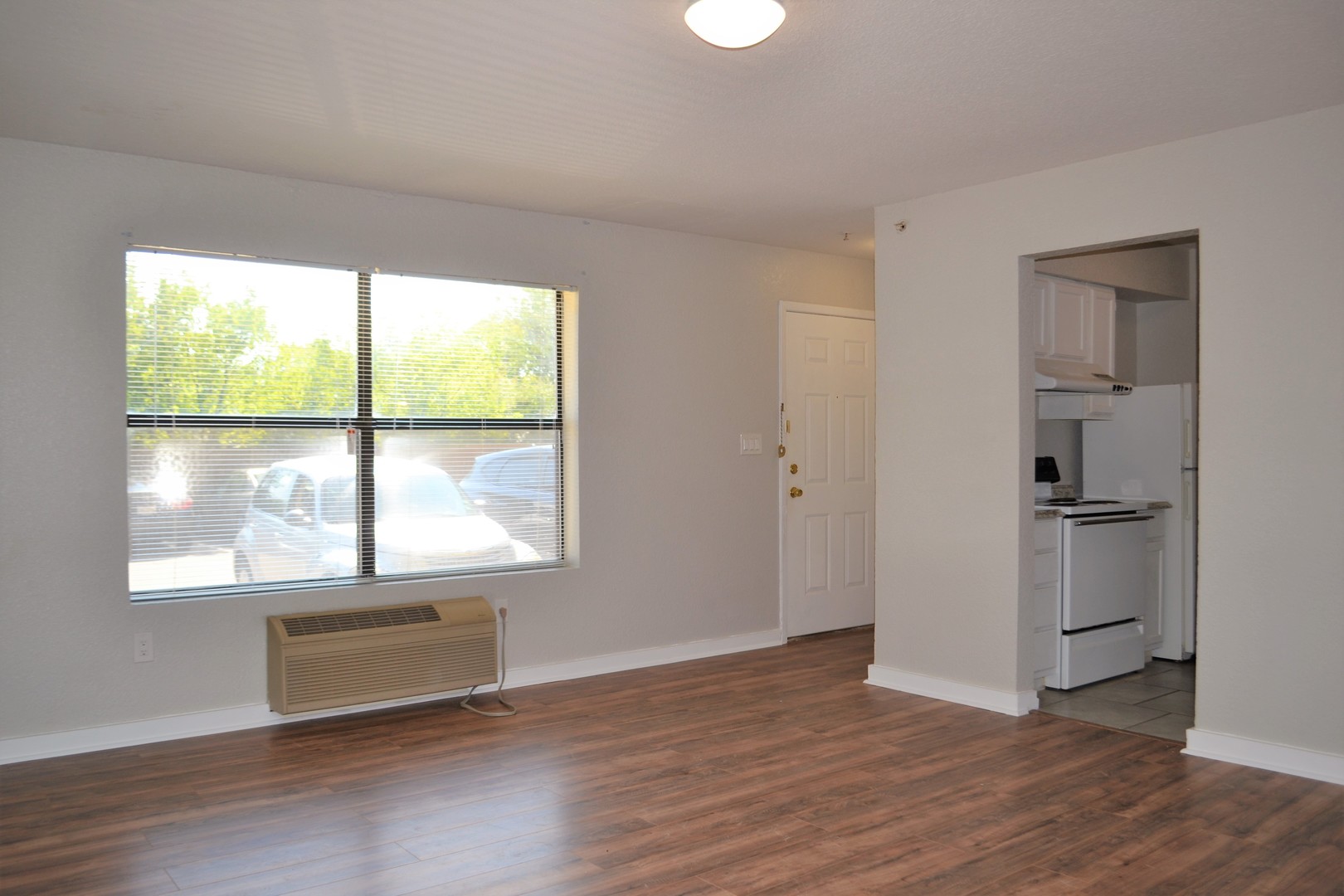 Denton Apartment: 701 W Sycamore Street