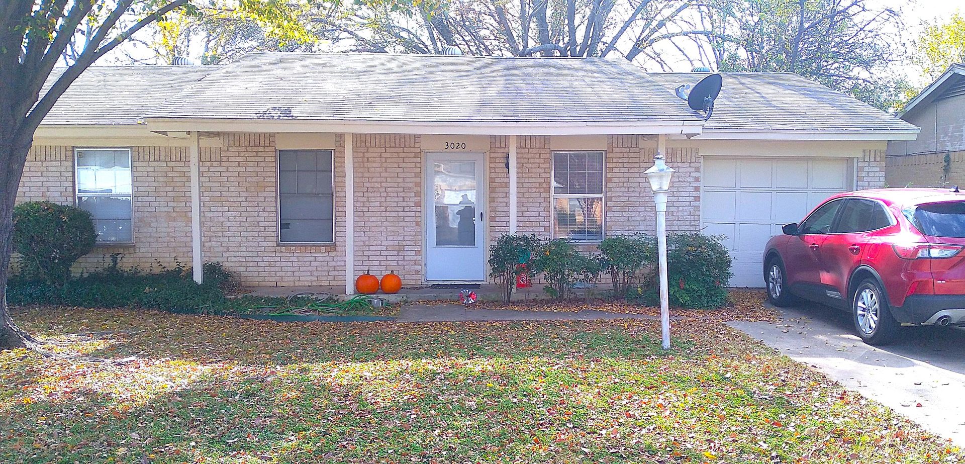 Denton House: 3020 Montclair Place