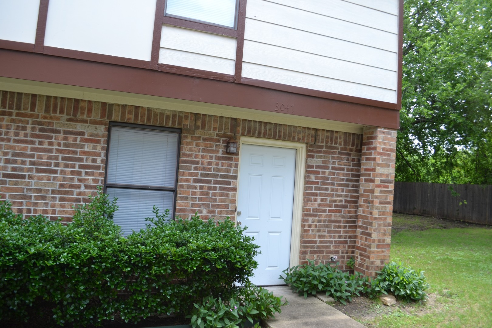 Denton House: 3047 Olympia Dr.