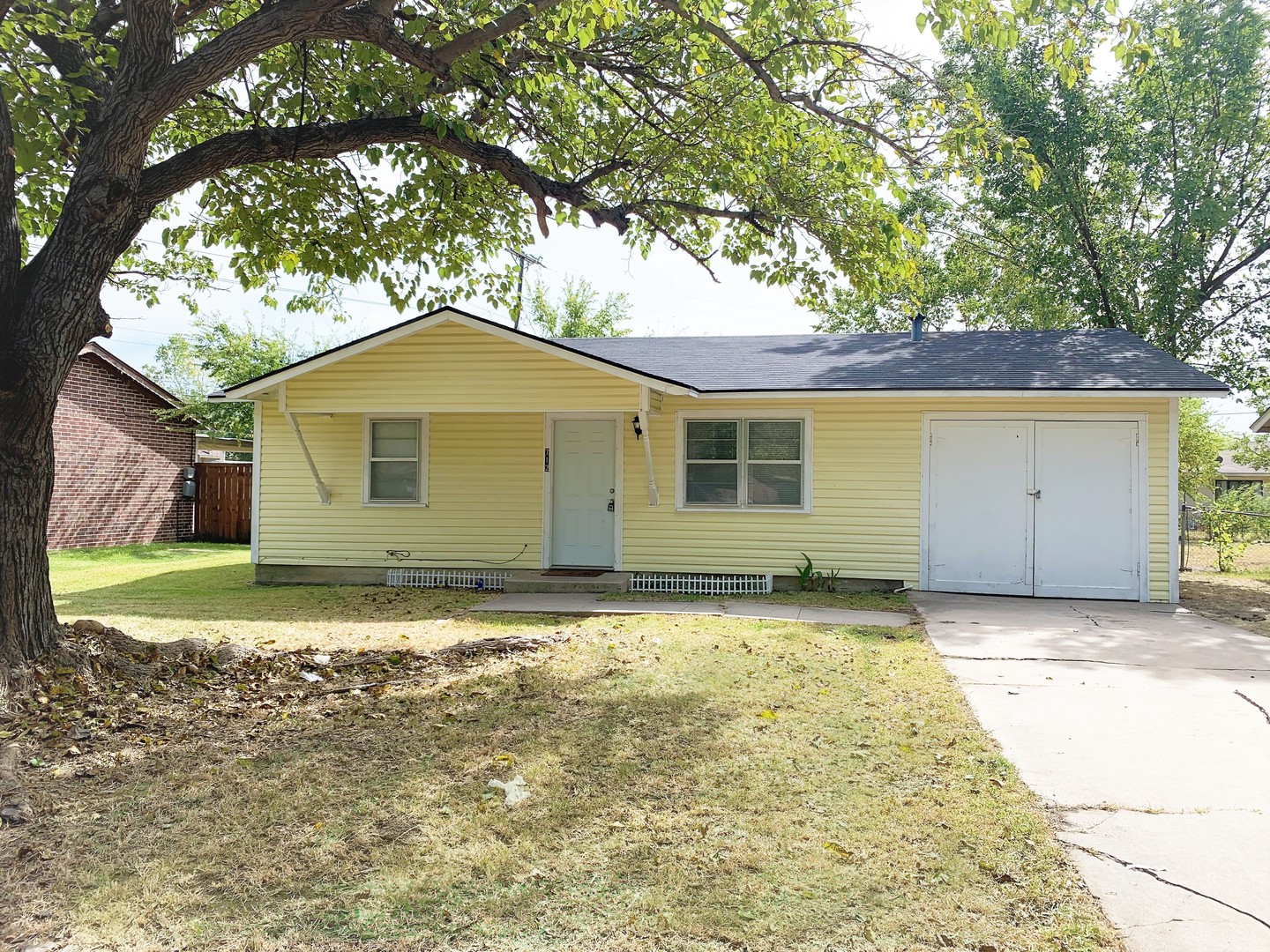 Denton House: 712 Juno Ln.