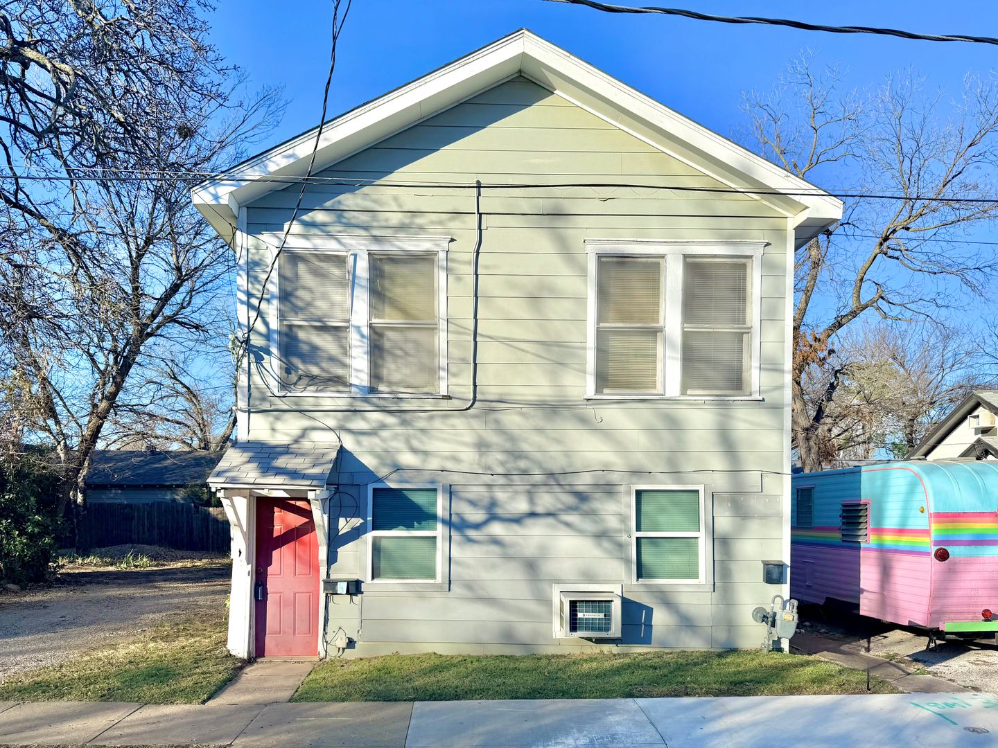 Denton House: 1006 Gregg St.