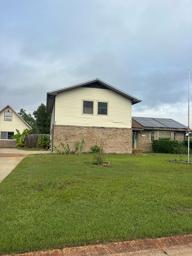 Lynn Haven House: 1520 Belmont Blvd