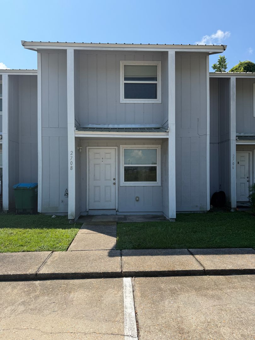 Panama City House: 2708 E 17th St
