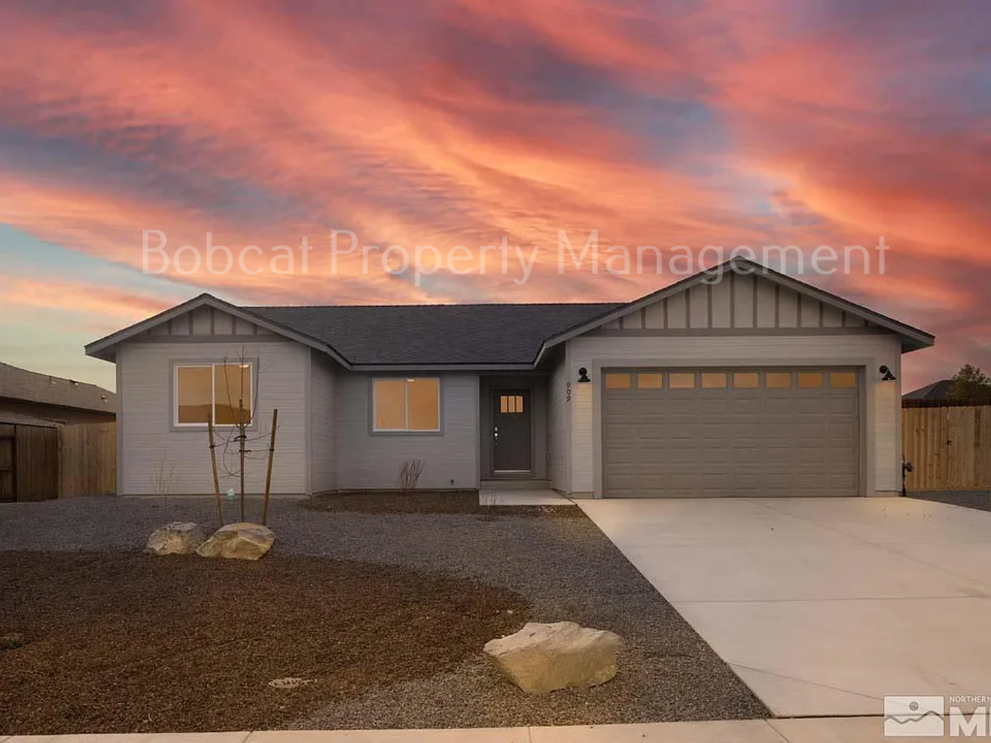 Dayton House: 909 Saltbrush Rd