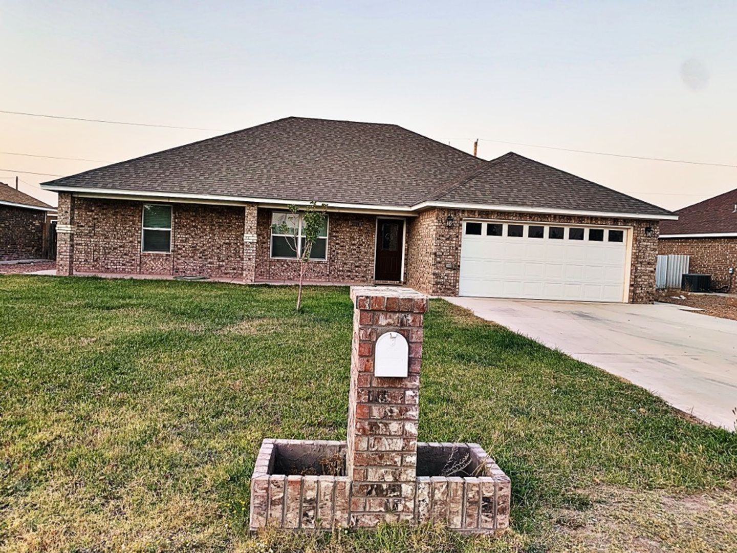 Artesia House: 2806 Missouri