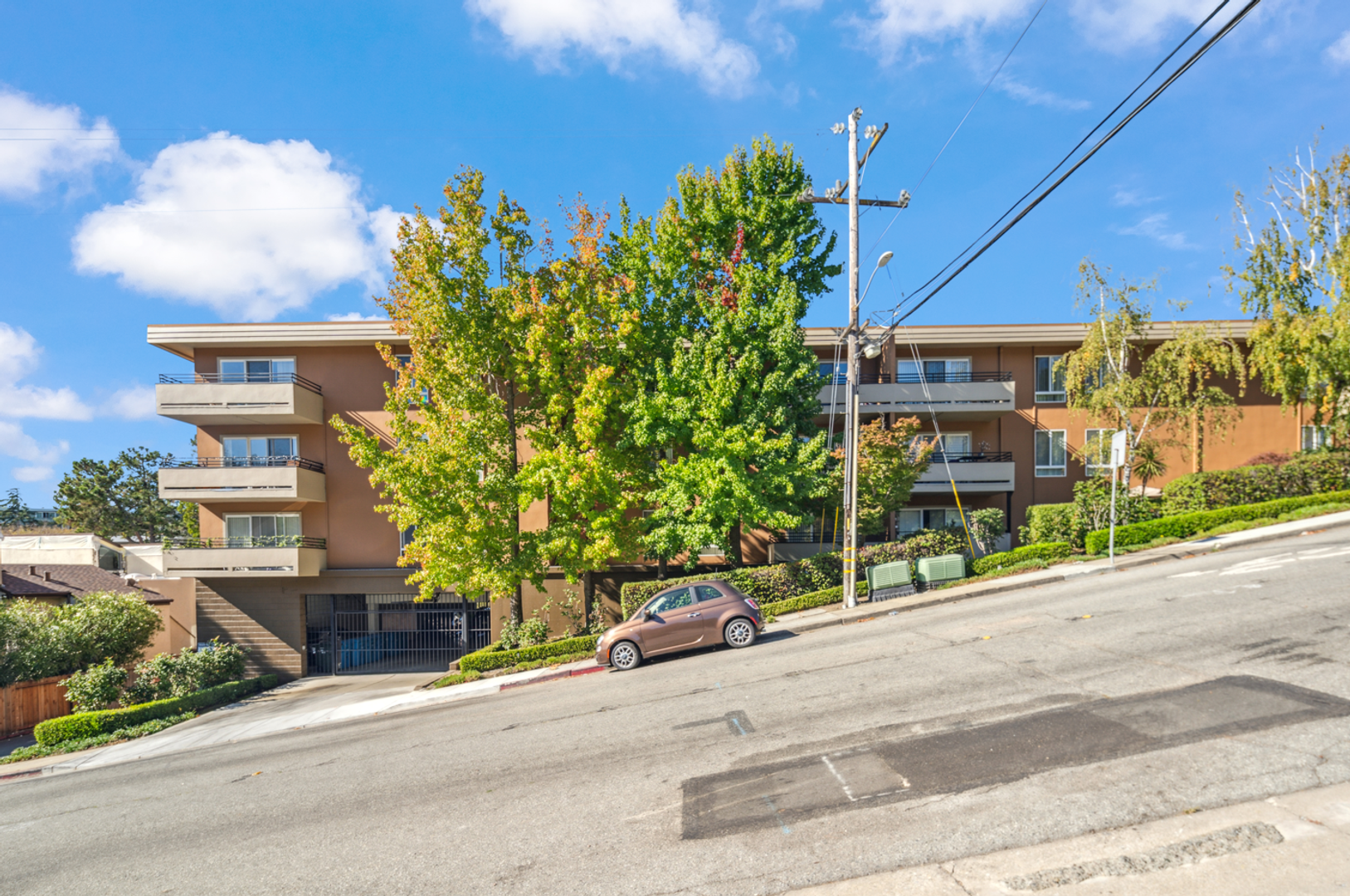 Laurelwood Apartments 6 of 12