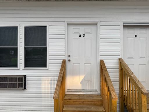 A7 Roosevelt - Efficiency Apartment - ALL UTILITIES INCLUDED