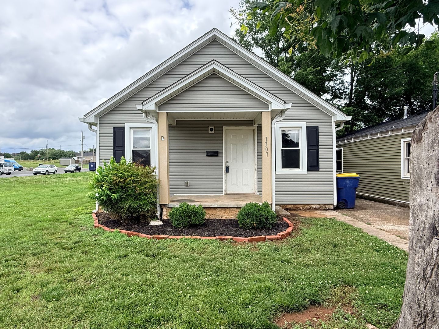 Bowling Green House: 1307 Magnolia Street