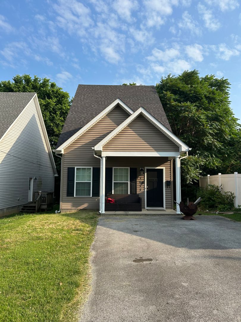 Bowling Green House: 1517 Kenton Street