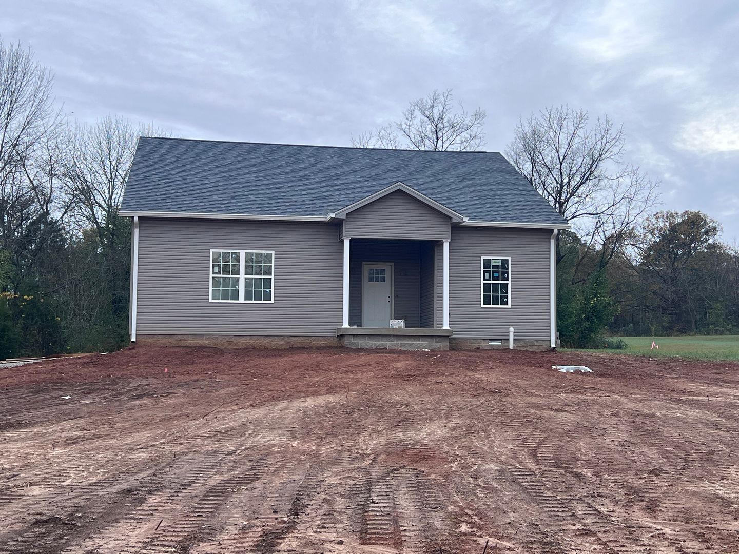 Auburn House: 104 Ward Way