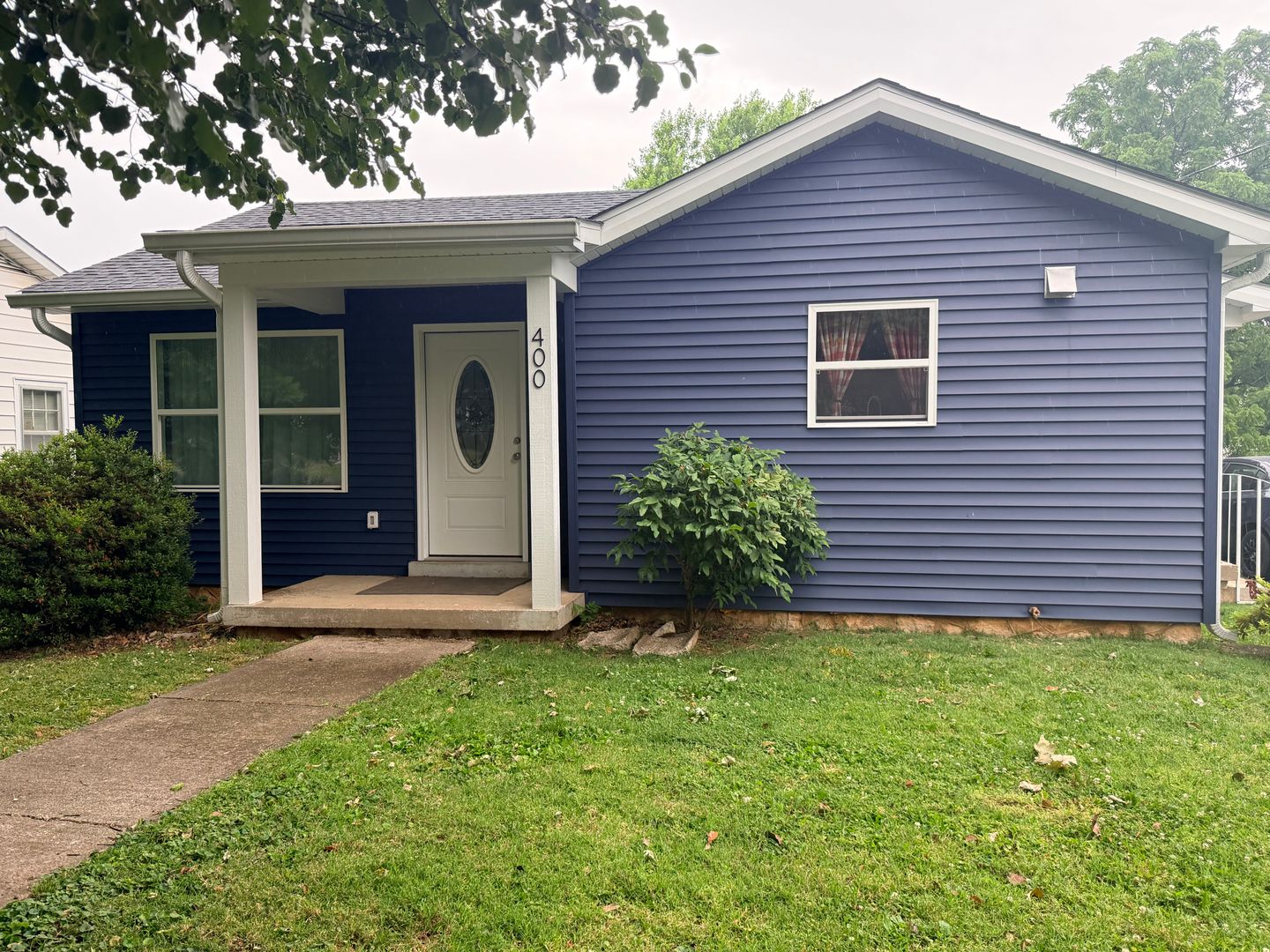 Bowling Green House: 400 Gayle Way