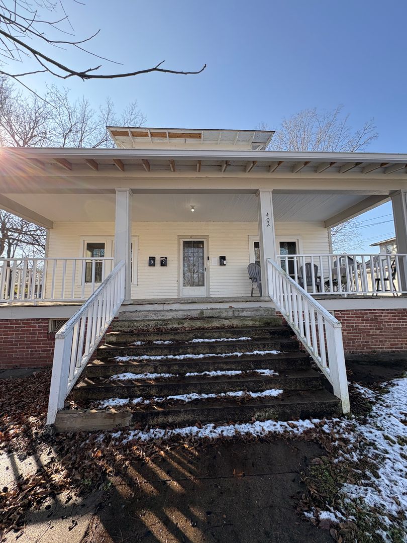 Glasgow Apartment: 402 E Wayne Street