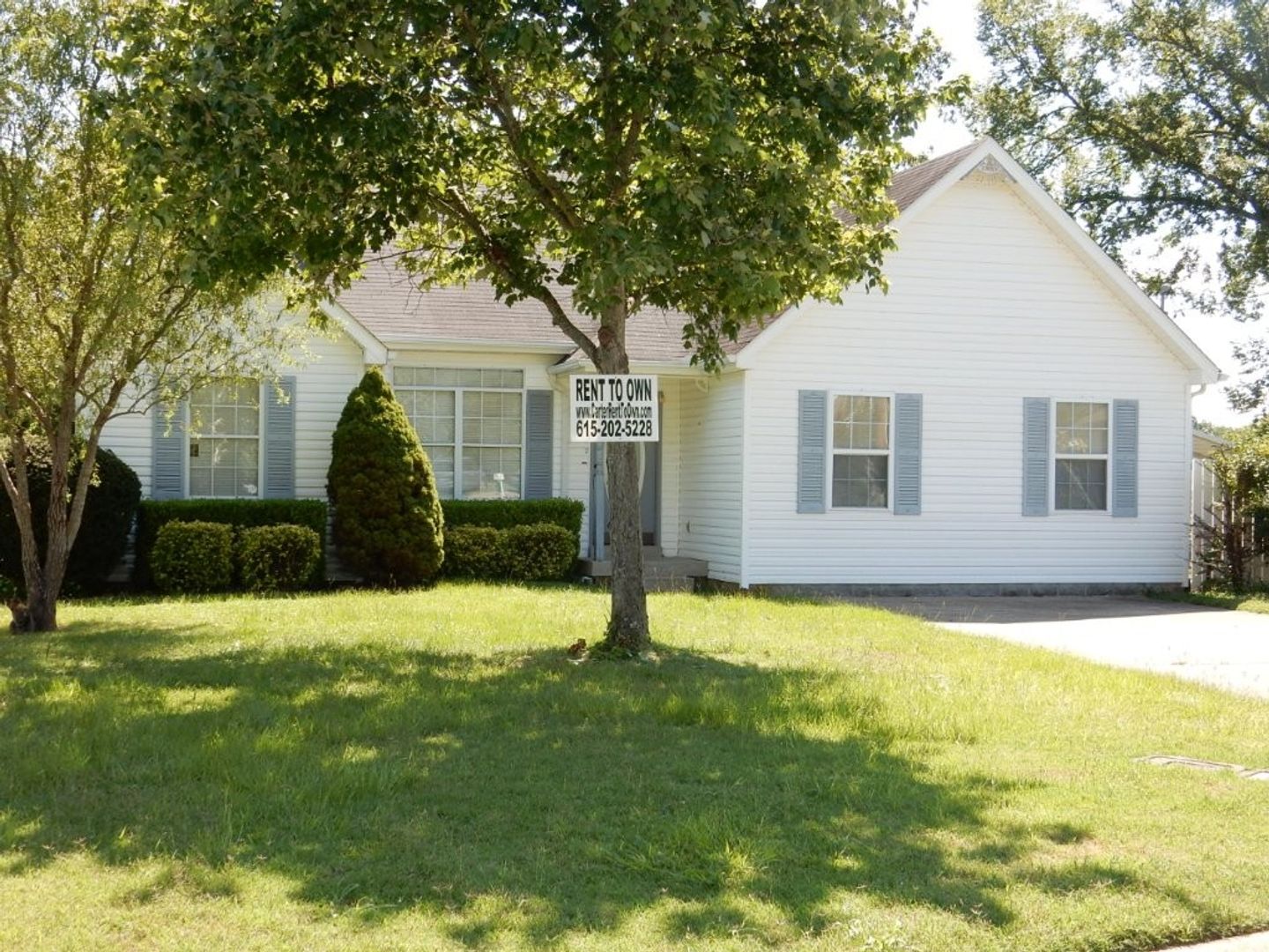 LaVergne House: 502 Bloomfield Ct