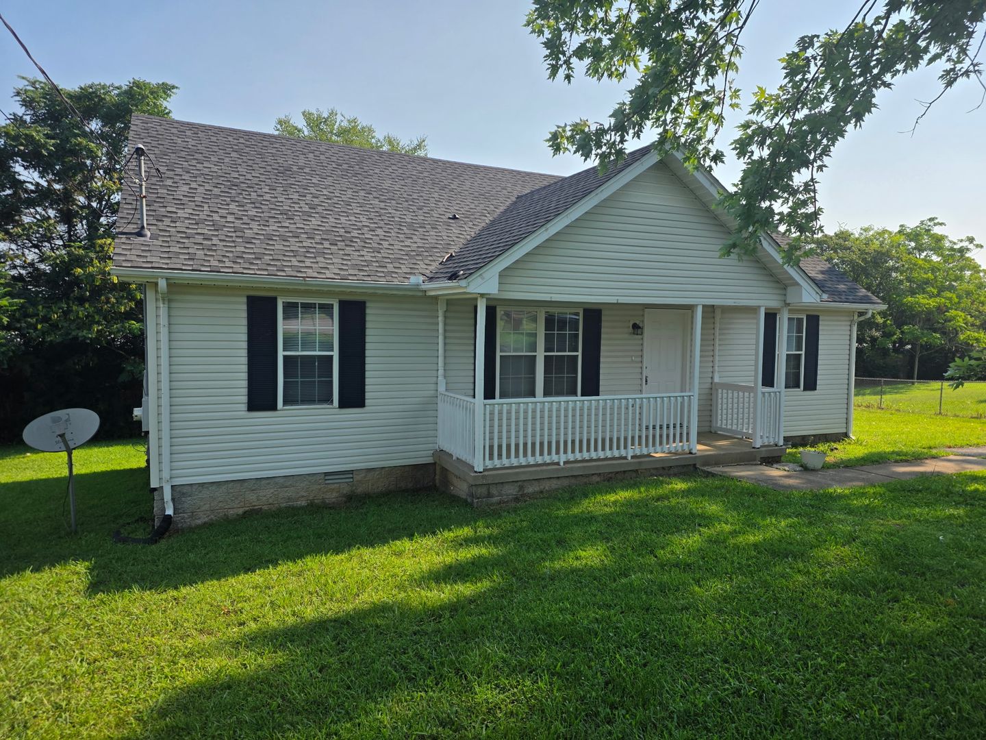 LaVergne House: 1118 Pyburns Place