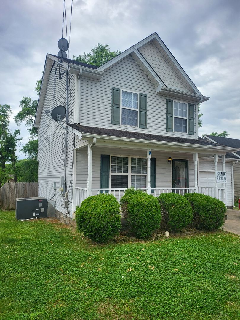 Murfreesboro House: 4917 Camborne Circle