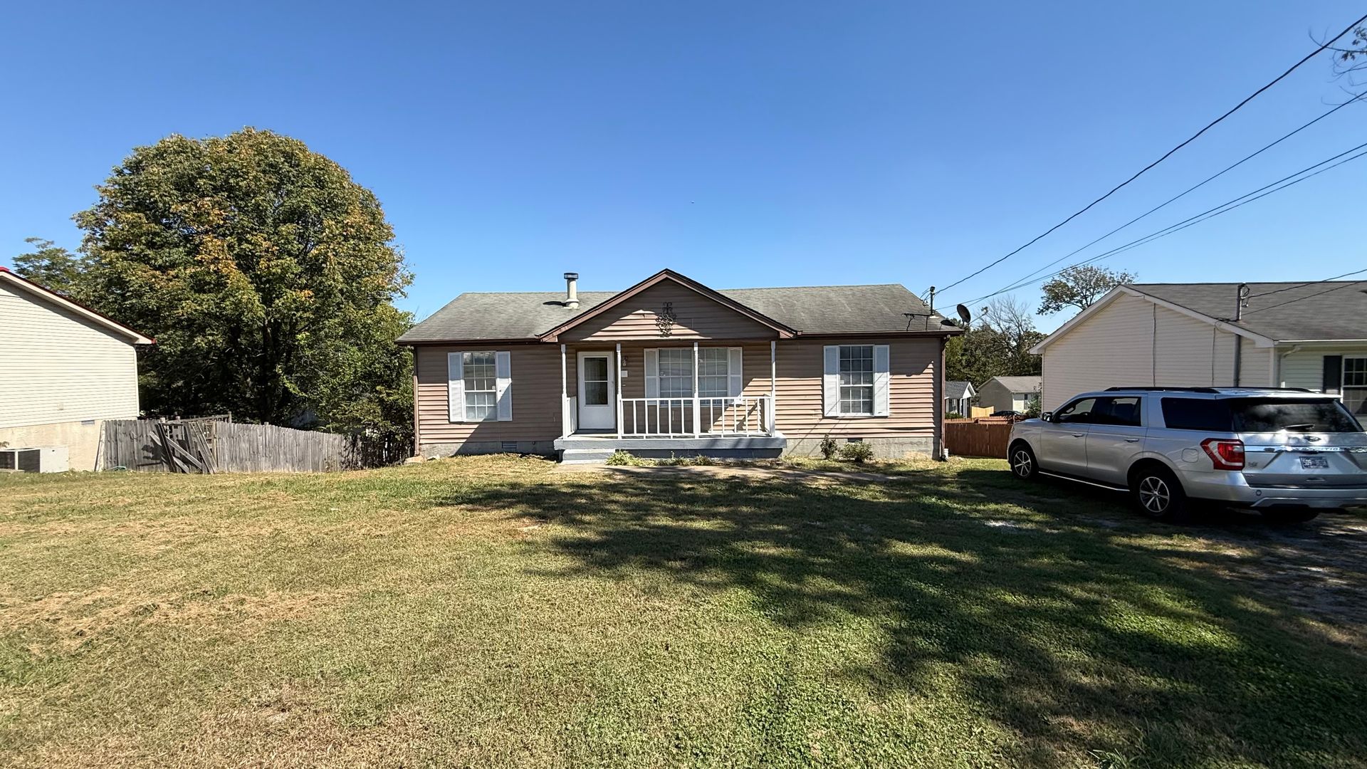 LaVergne House: 579 Shady Crest Dr