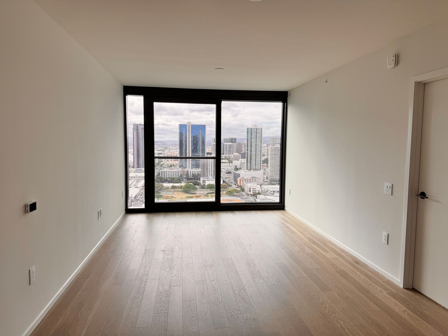 Honolulu Condo: 333 Ward Ave #2707