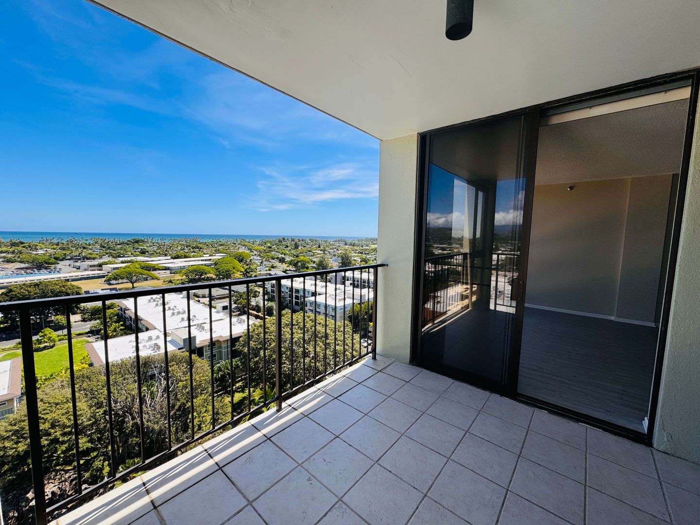 Kailua House: 322 Aoloa St. #1407