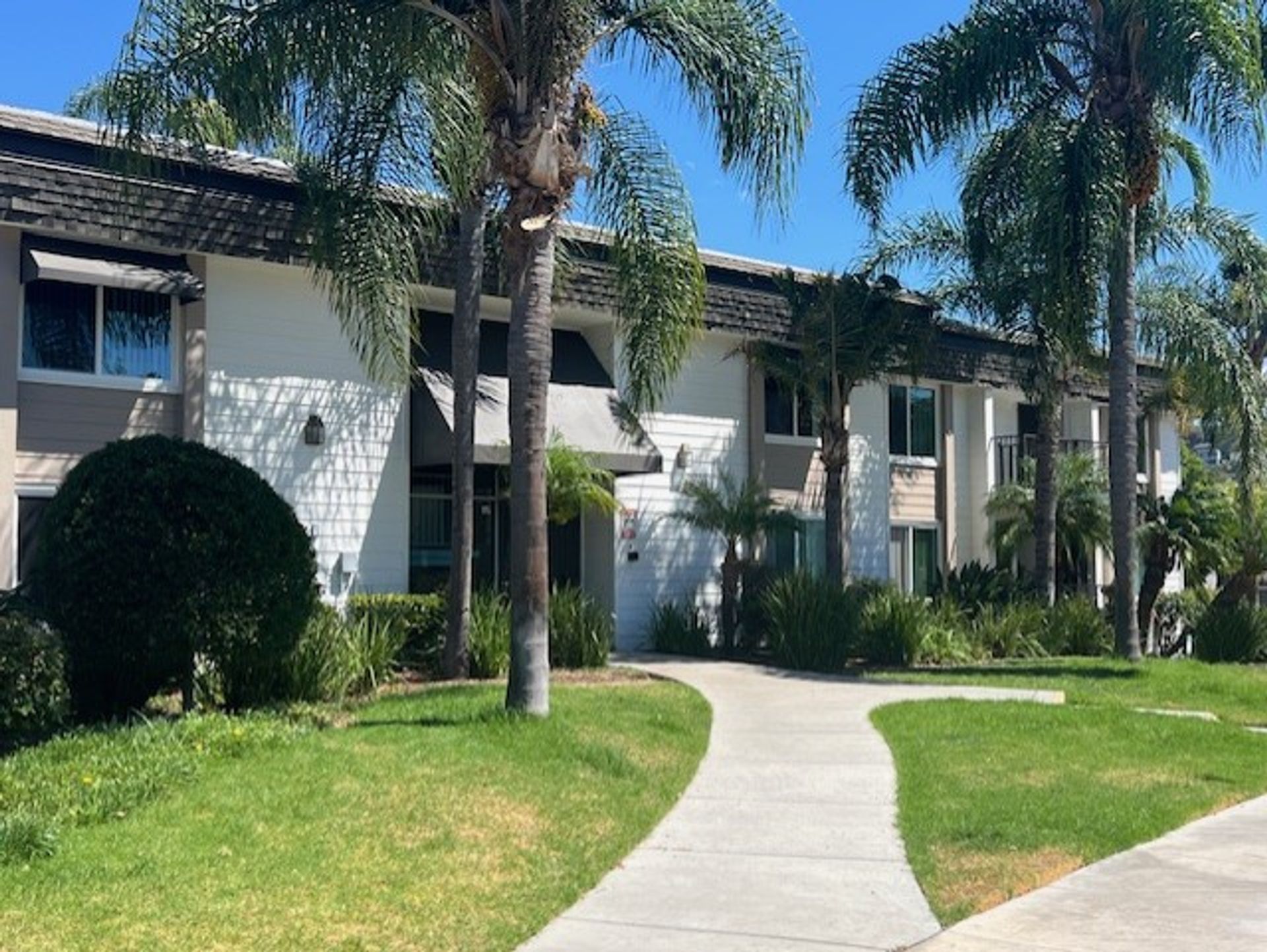 La Mesa Apartment: 7914 LA MESA BLVD