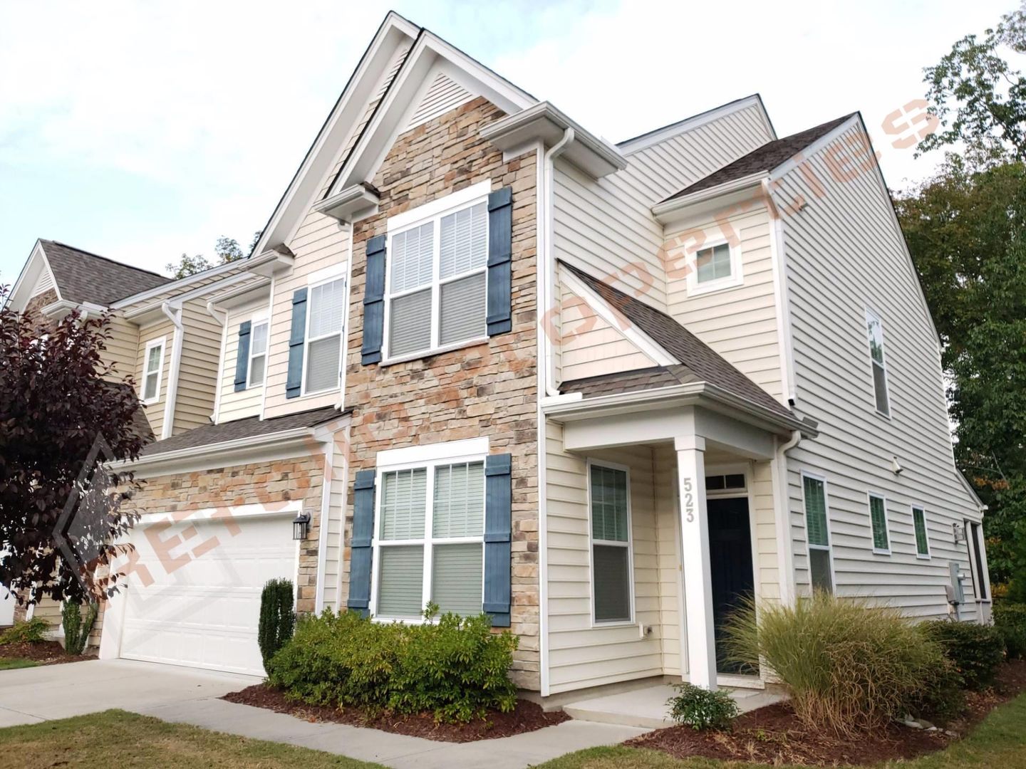 Cary Townhome: 523 Finnbar Dr