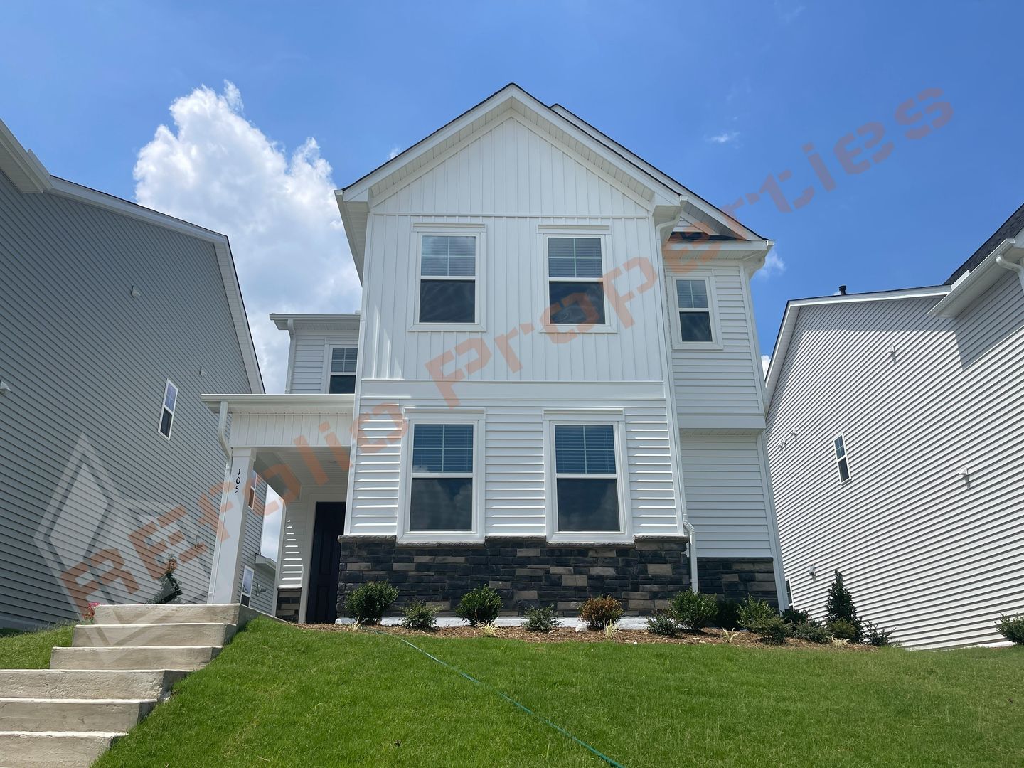 Raleigh House: 105 Moraine Court