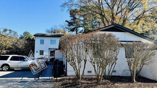Great Location! 1850 sqft Office Space with Muliple Individual units @ Cary Professional Park! – photo 1