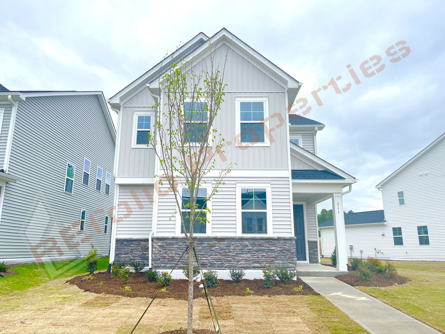 Raleigh House: 311  Edge of Auburn Blvd