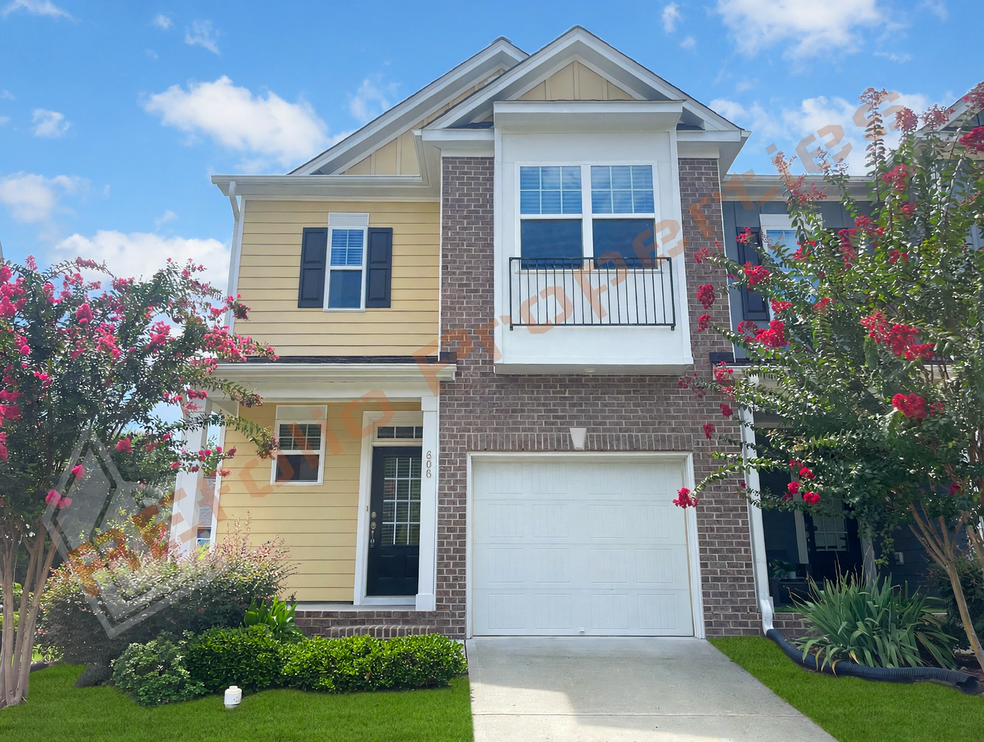 Apex Townhome: 606 Briarcliff Street