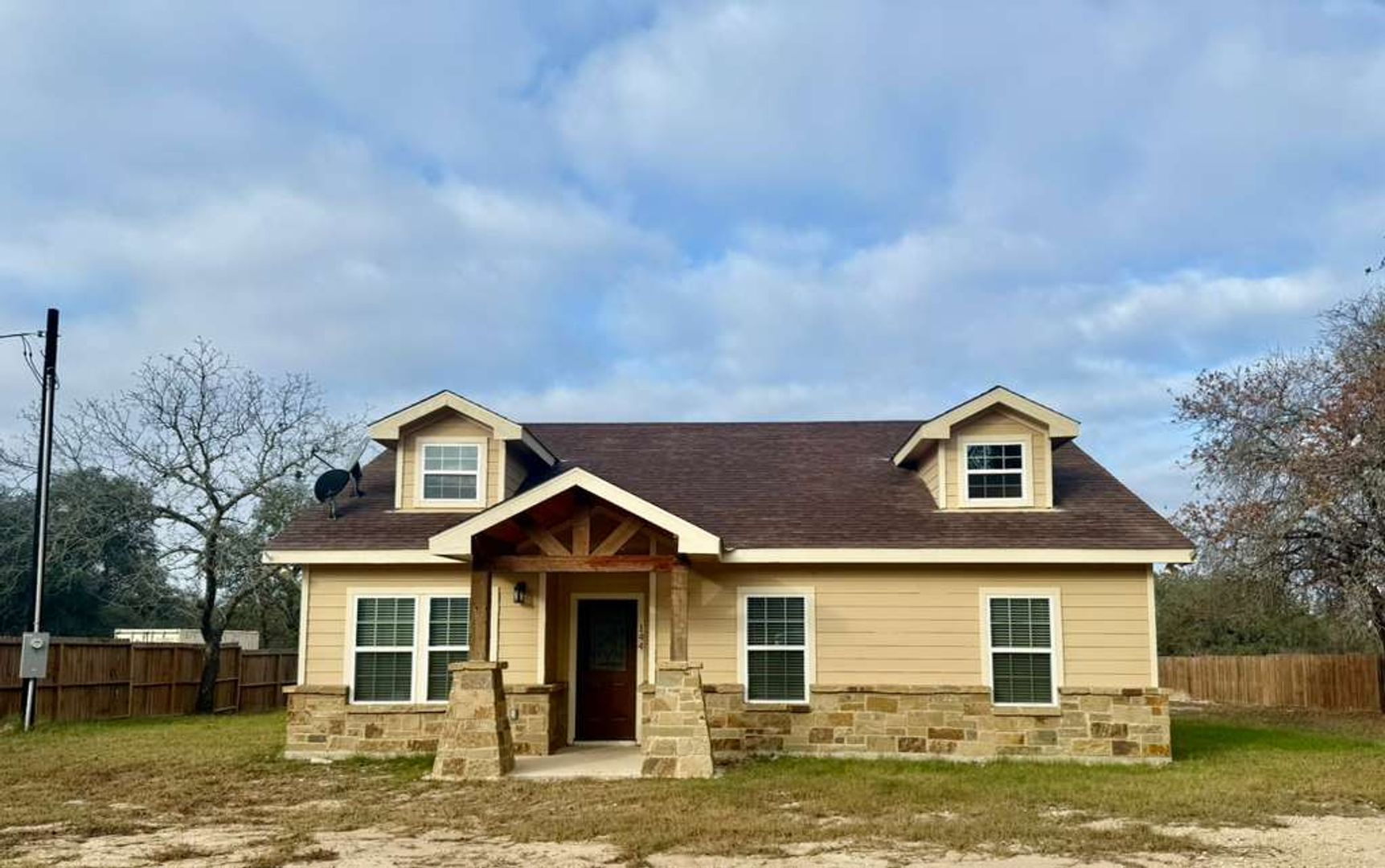 Natalia House: 144 CR 6813