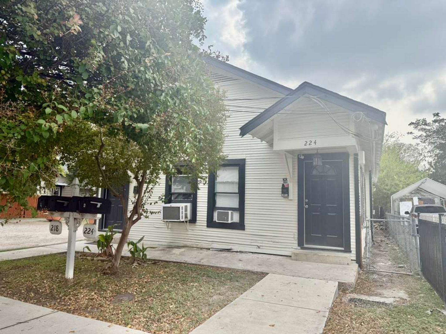 San Antonio House: 222 Lowell St  unit 2