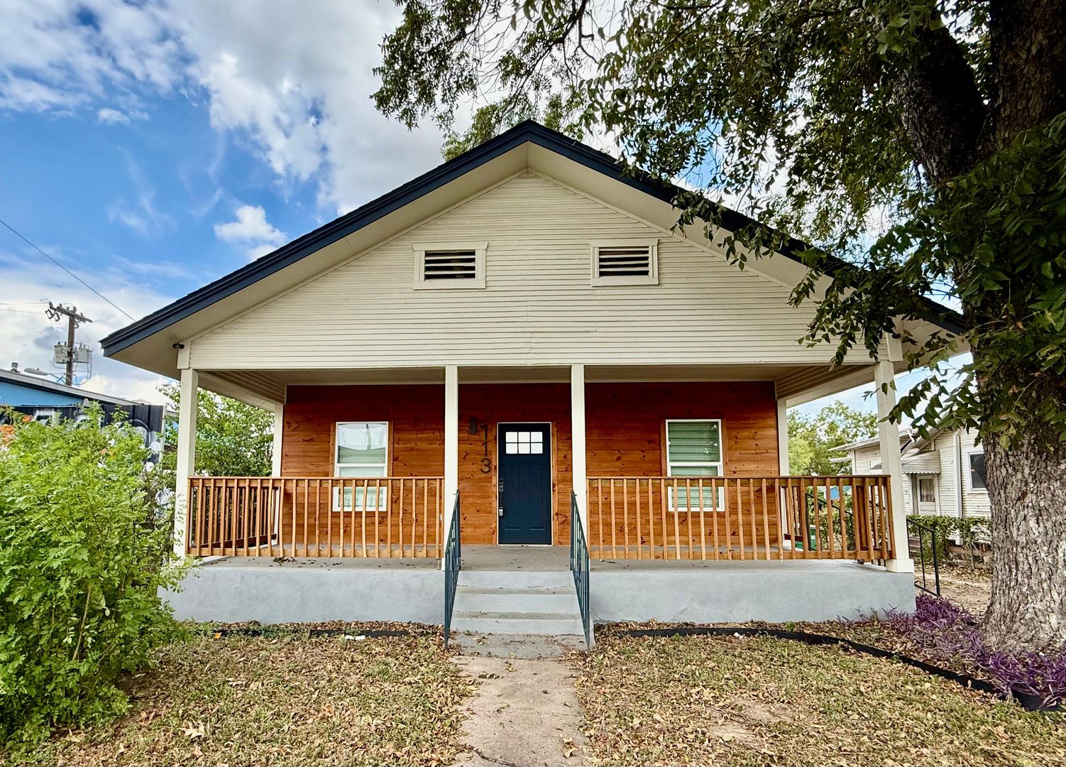 San Antonio House: 113 Thelka