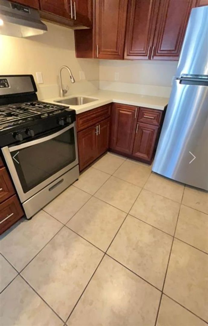 National City Apartment: 1802 E 12th Street