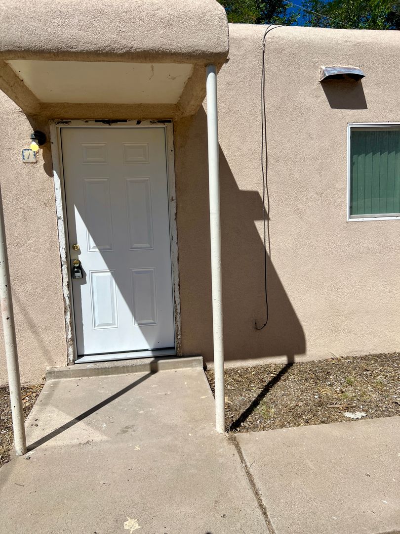 Albuquerque Apartment: Texas Property
