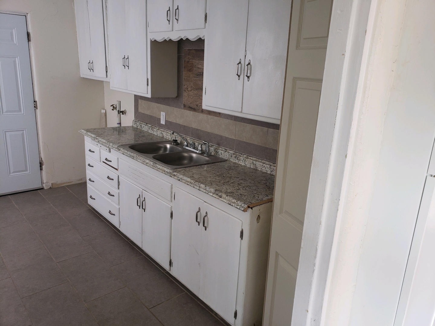 Albuquerque Apartment: Carlisle Property