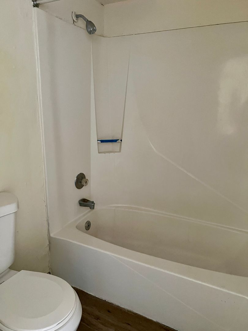 Albuquerque Apartment: 7301 Zuni Rd SE