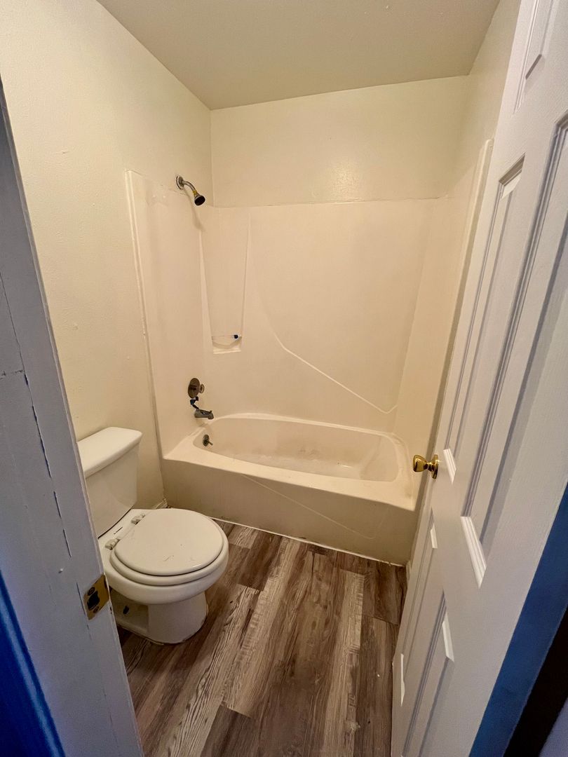 Albuquerque Apartment: 7301 Zuni Rd SE