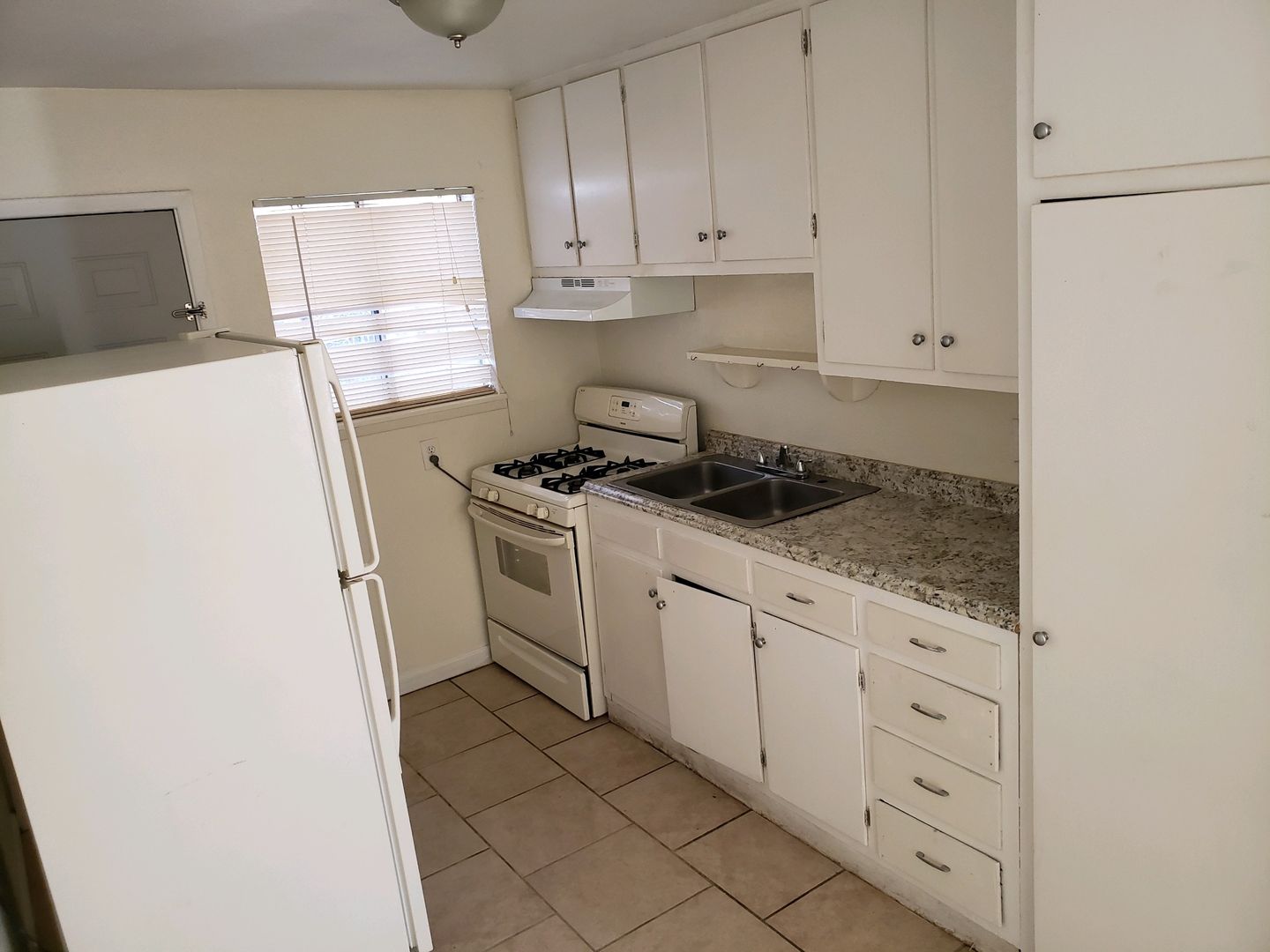 Albuquerque Apartment: Texas Property