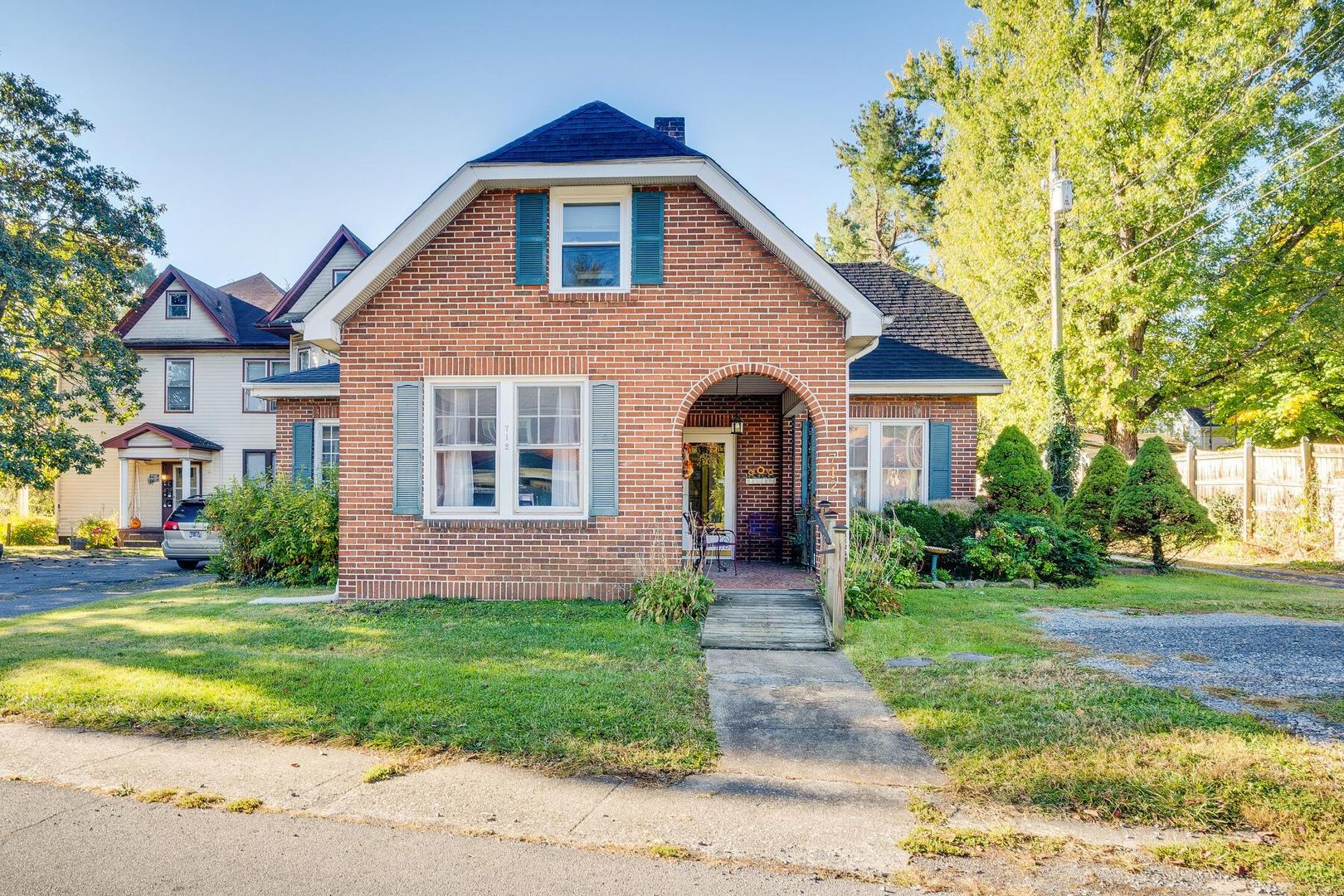 Bristol House: 712 Haynes Street