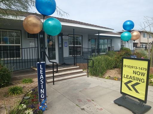 Welcome to SkyView Villa & Somerset Apartments! – photo 1
