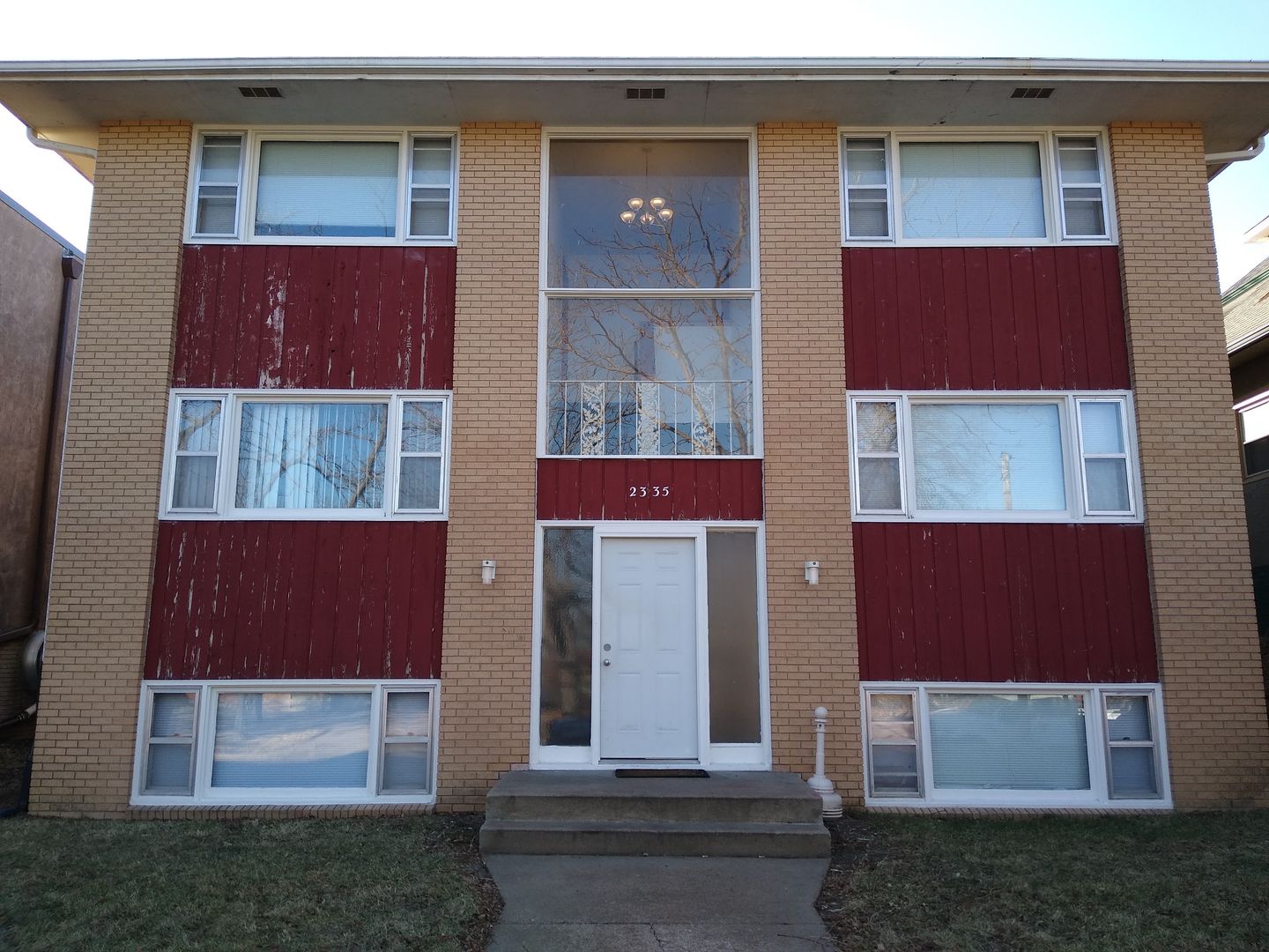 Lincoln Apartment: 2335 B st