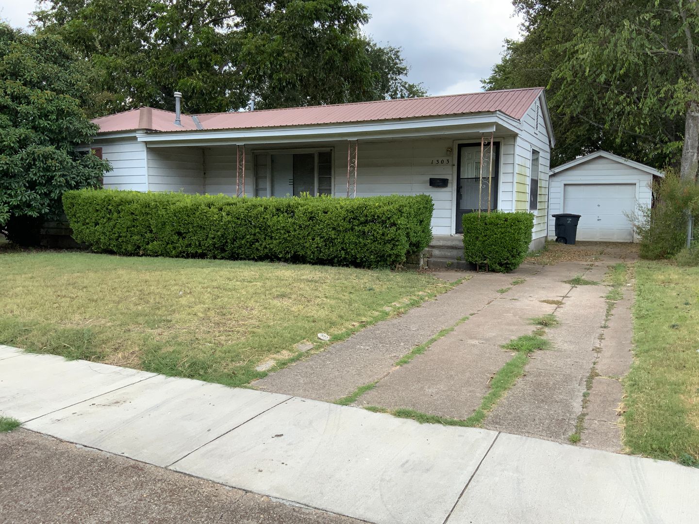 Killeen House: 1303 Alexander Street