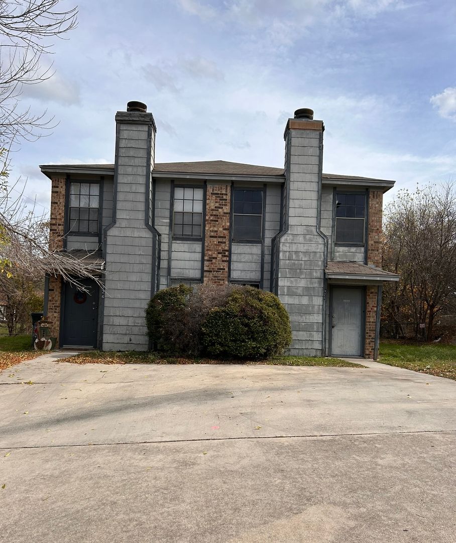 Copperas Cove Townhome: 926 N. 7th Street