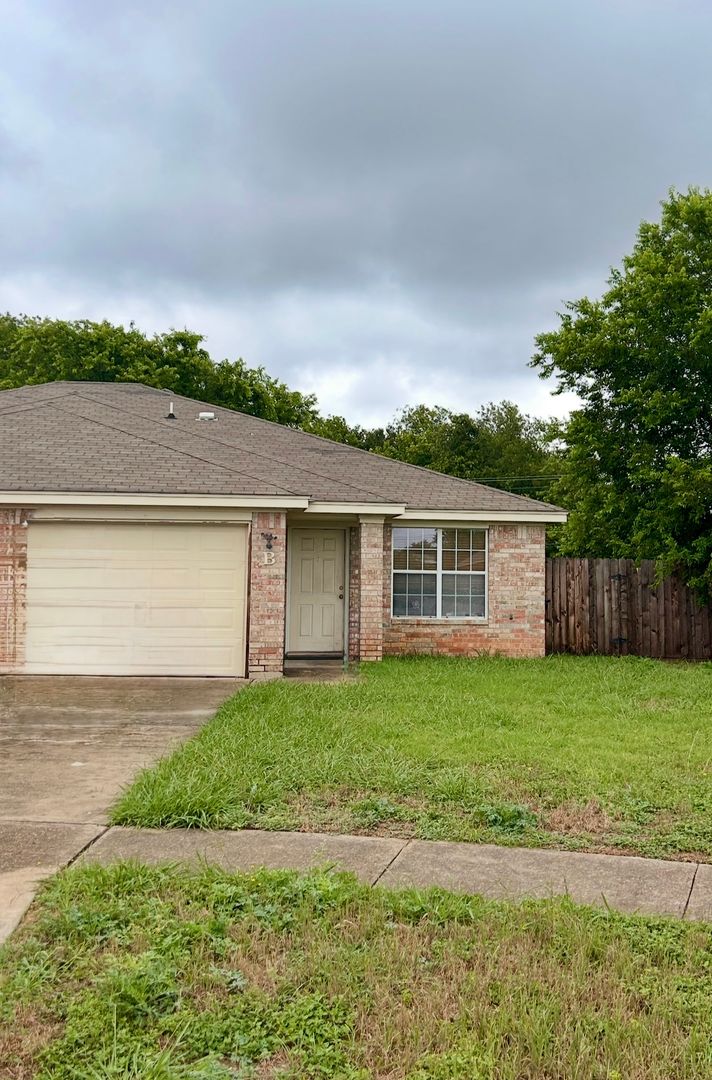 Killeen Apartment: 3106 Denia Ct