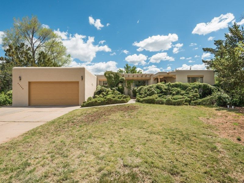 Santa Fe Apartment: 126 Mateo Circle North